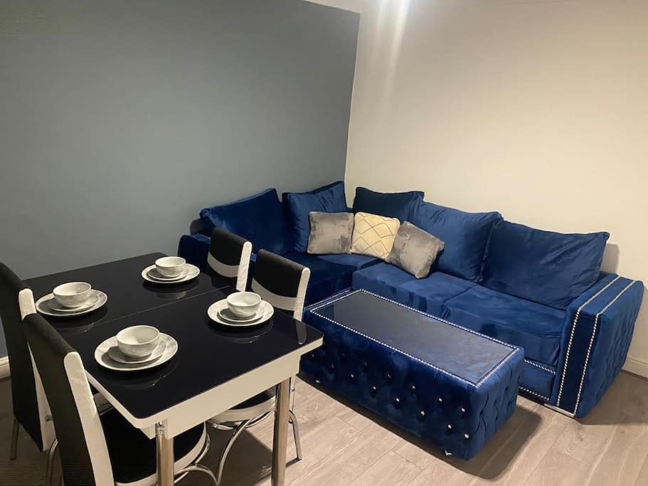 Mba Cosy 4 Bedroom House Holiday home Watford (Hertfordshire)