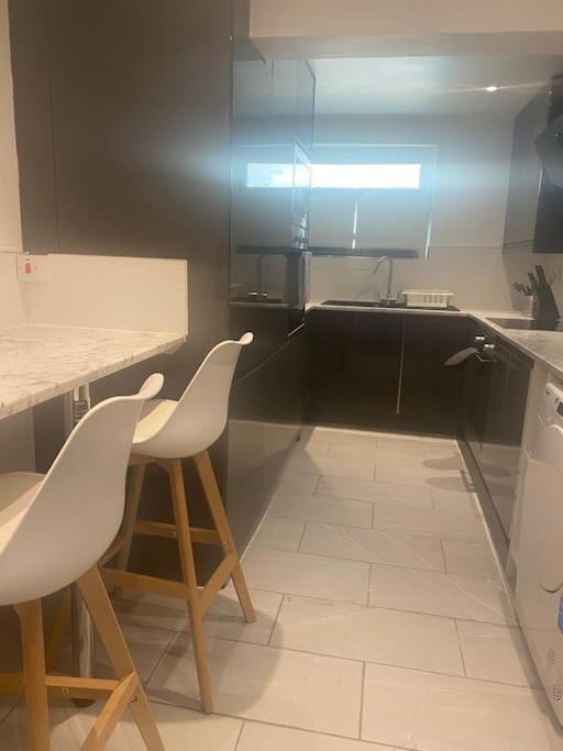 Mba Cosy 4 Bedroom House Holiday home Watford (Hertfordshire)